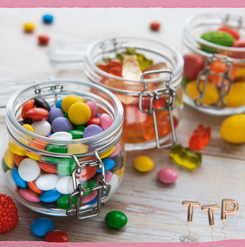 The-Theme-Party-Wedding-Favors-Ideas-jars